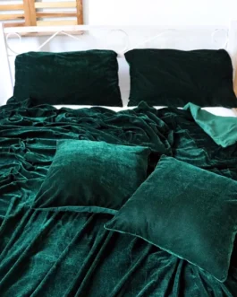 Luxurious Emerald Green Velvet Duvet Set: Twin, Queen, and King Sizes